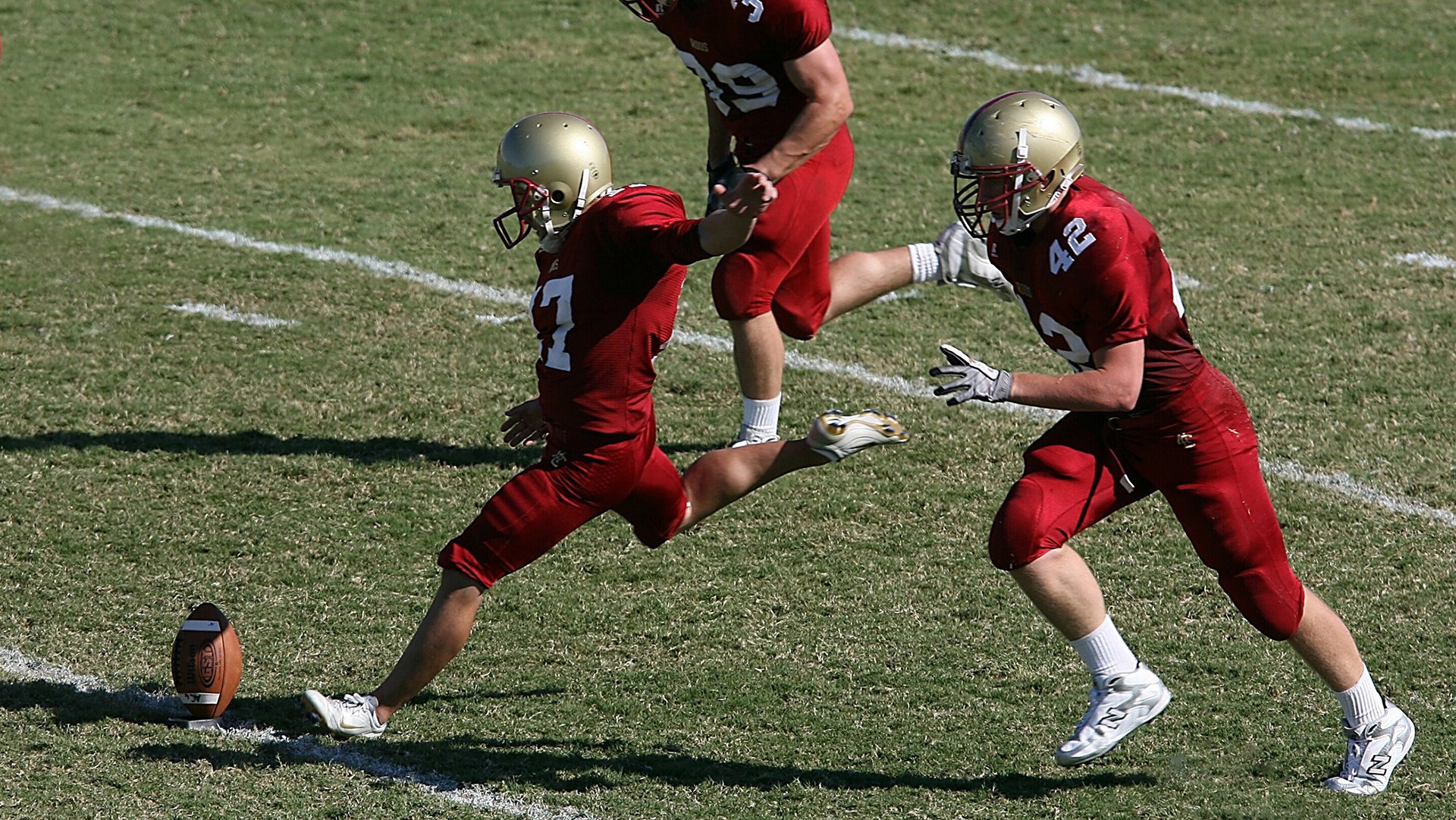 意甲冠军归属揭晓 那不勒斯提前五轮问鼎 睽违33年再次加冕